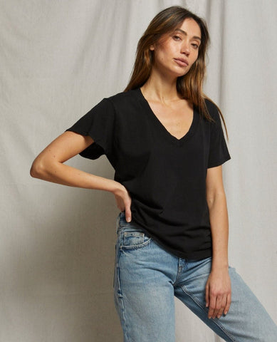 Hendrix V Neck Tee True Black - PINK ARROWS