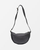 Hug Hobo Bag in Black - PINK ARROWS