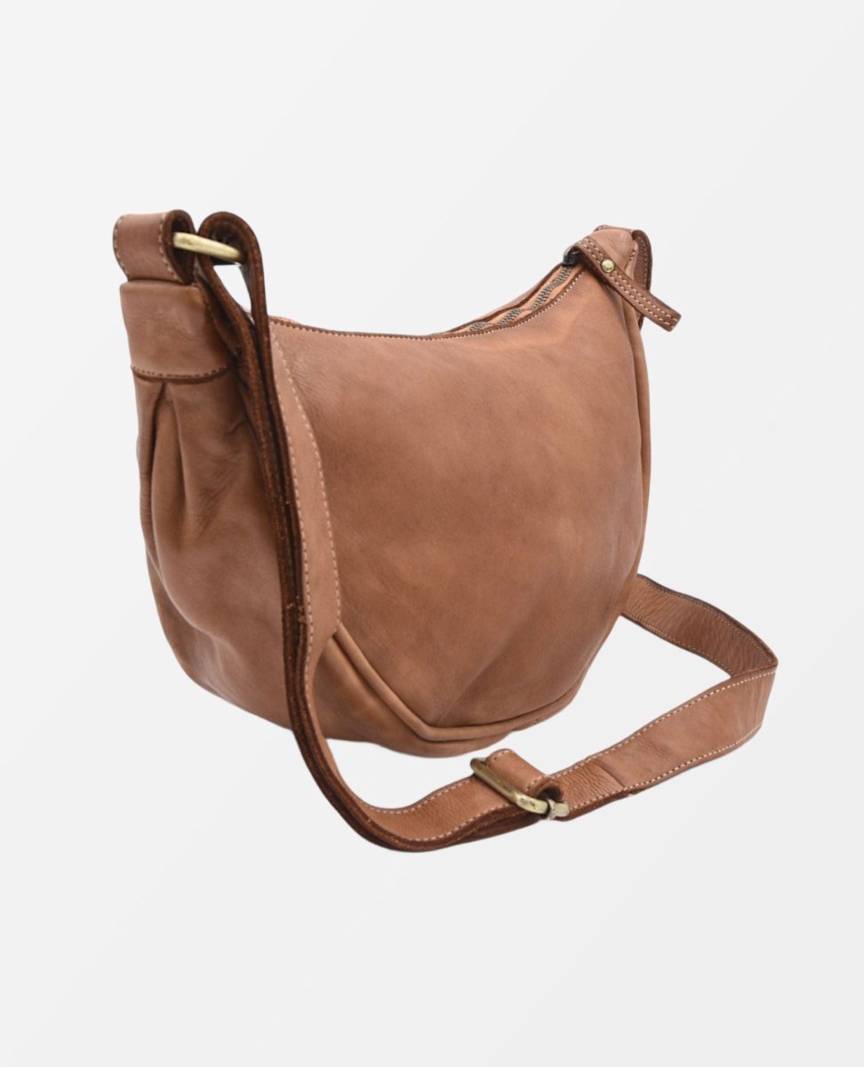 Hug Hobo Bag in Cognac - PINK ARROWS