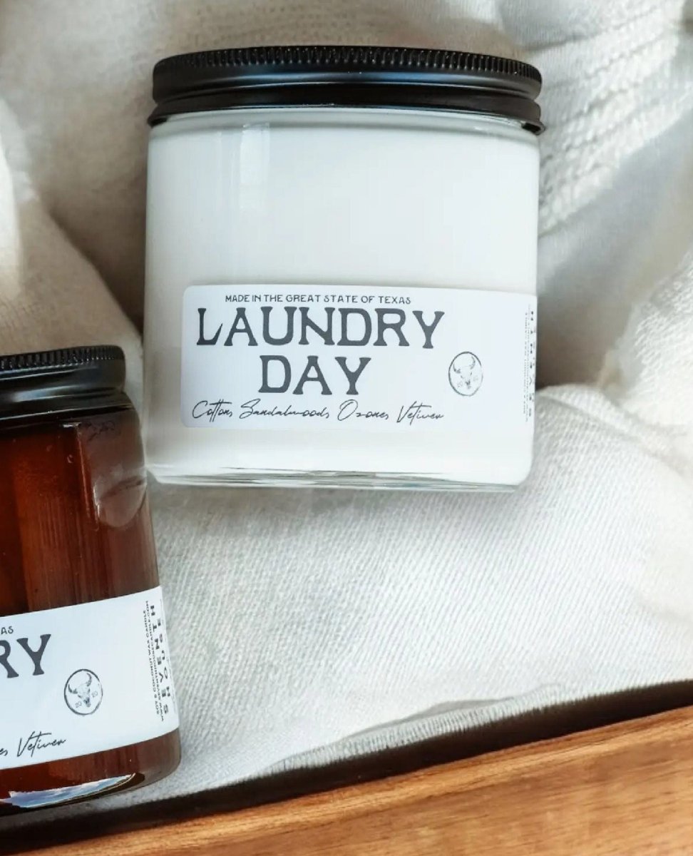 Laundry Day Cotton & Sandalwood Candle - PINK ARROWS