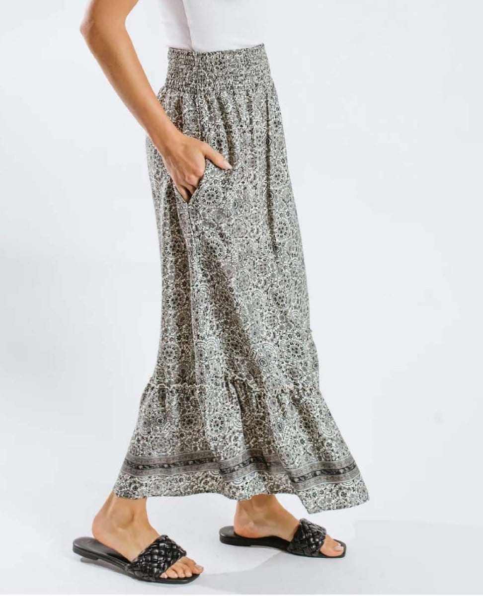 Moulika Skirt Black White Color - PINK ARROWS