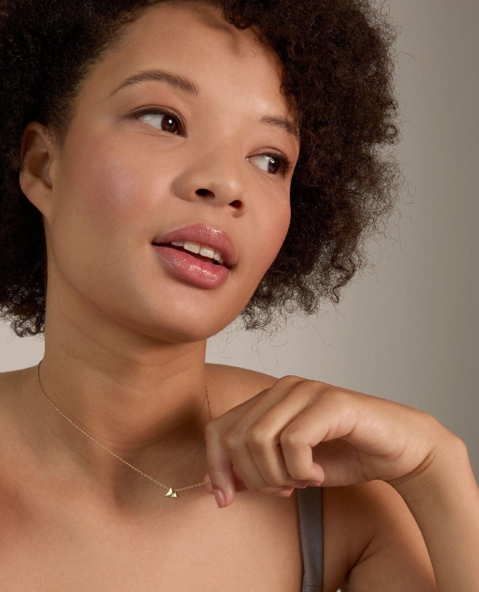 Move Mountains Necklace Gold - PINK ARROWS