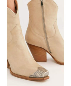 New Brayden Western Boot Bone - PINK ARROWS