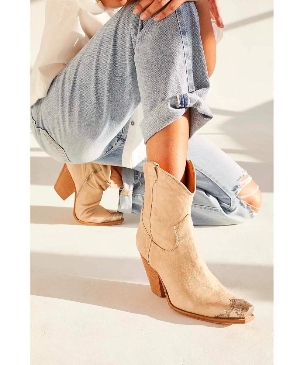 New Brayden Western Boot Bone - PINK ARROWS