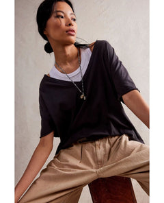 Nina Short Sleeve Vee Neck Tee Black - PINK ARROWS