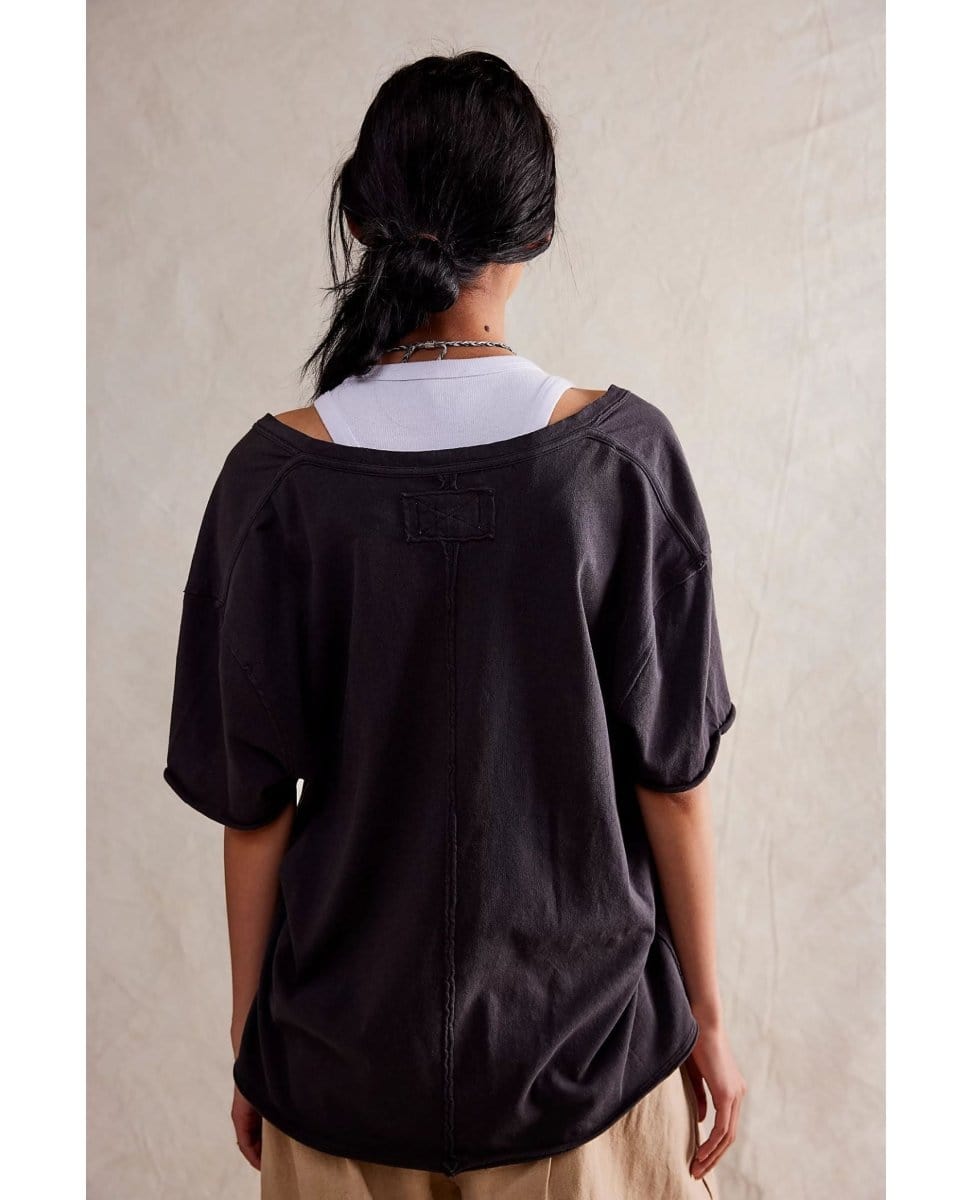 Nina Short Sleeve Vee Neck Tee Black - PINK ARROWS