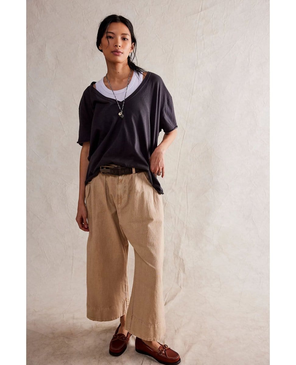 Nina Short Sleeve Vee Neck Tee Black - PINK ARROWS