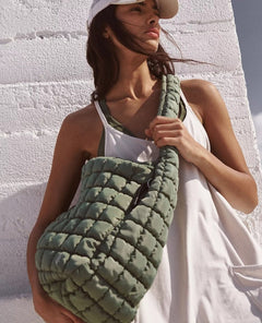 Quilted Carryall Seagrass - PINK ARROWS