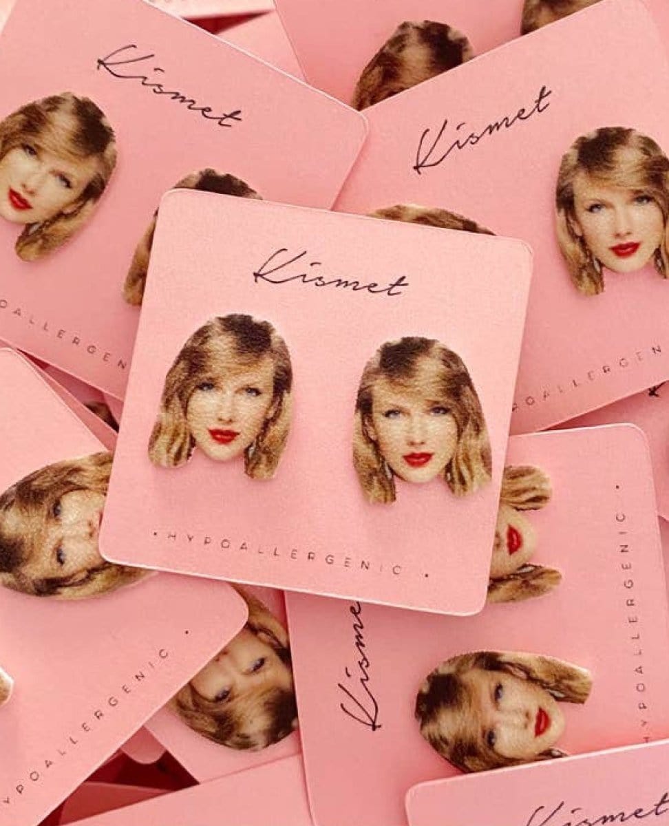 TSwift Stud Earrings - PINK ARROWS