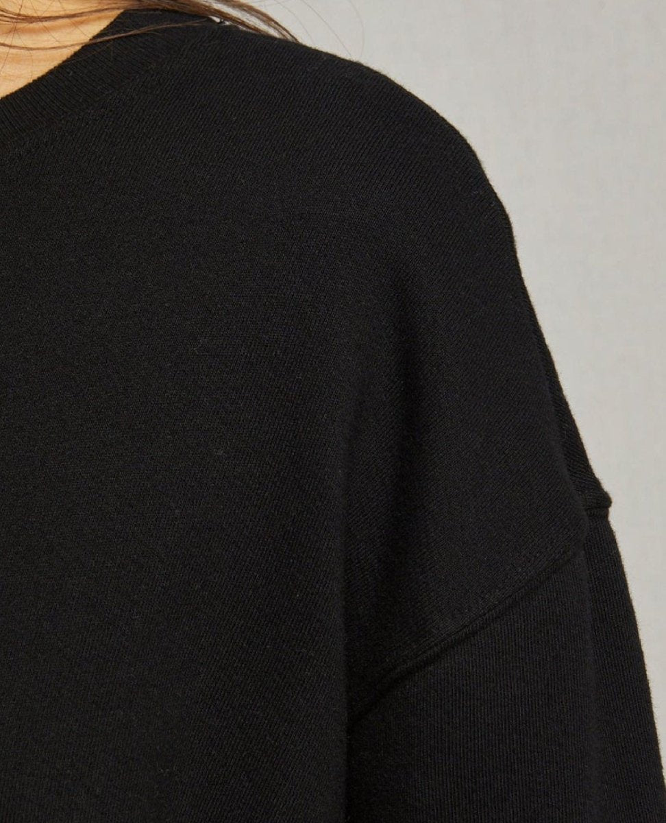 Tyler Sweatshirt True Black - PINK ARROWS